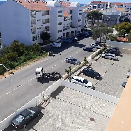 Ξενοδοχείο με διαμερίσματα Cantinho Do Mar Αλμπουφέιρα