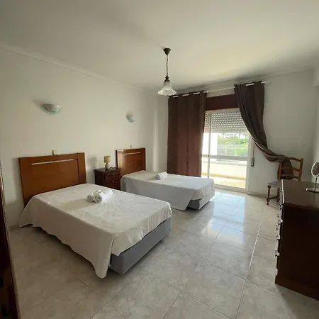 Aparthotel Cantinho Do Mar 4*