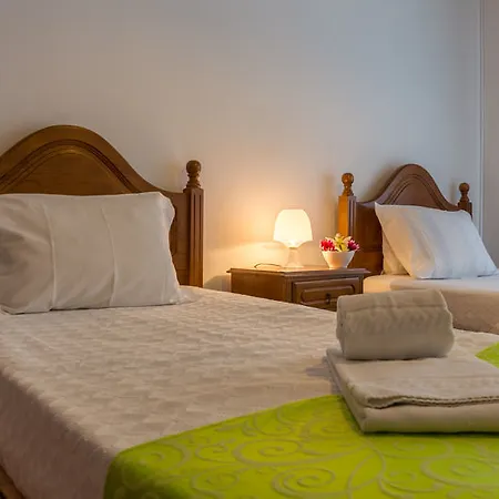 Apartmanhotel Cantinho Do Mar 4*