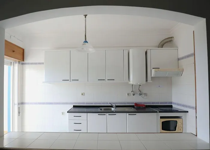 Aparthotel Cantinho Do Mar 4*