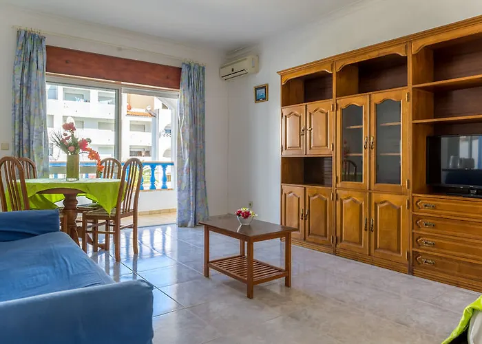 Aparthotel Cantinho Do Mar 4*